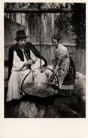 8 db régi, magyar folklór lap / 8 Hungarian folklore cards