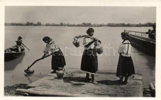 8 db régi, használatlan  magyar folklór lap / 8 unused, Hungarian folklore cards