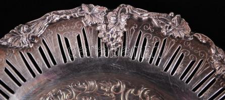 Antik stílusú, jelzett, ezüstözött réz tálka / 
"Old English Reproduction" silver plated c...