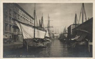 Trieste, Canal Grande, ships