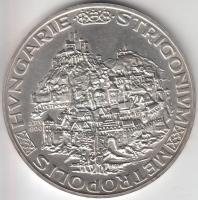 Peternák Gusztáv (1928-) 1988. "MÉE Budapest / Hungarie Strigonium Metropolis" Ag(0.800)/25,3g emlékérem (42,5mm) T:BU