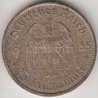 Német 3. Birodalom 1935A 5M Ag "Garnisonkirche" T:3
German Third Reich 1935A 5 Mark Ag &qu...