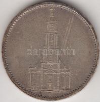 Német 3. Birodalom 1935A 5M Ag "Garnisonkirche" T:3
German Third Reich 1935A 5 Mark Ag &qu...