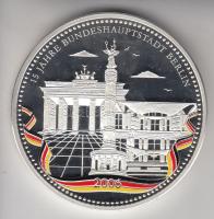 Németország 2006. "15 éve főváros Berlin" nagyalakú multicolor Ag emlékérem (157g/0.999/65mm) T:PP Díszdobozban! Csak 500db! Germany 2006. "15 JAHRE BUNDESHAUPTSTADT BERLIN" Ag (157g/0.999/65mm) medallion in case C:PP Only 500 examples!