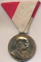 1898. "Jubileumi Emlékérem Fegyveres Erő Számára / Signum memoriae" Br kitüntetés nem eredeti mellszalaggal T:2 Hungary 1898. "Commemorative Jubilee Medal for the Armed Forces / Signum memoriae" Br decoration with not original ribbon C:XF