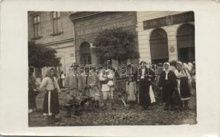 Unidentified Transylvanian market place, Bayerische Infanterie Feldpost cancellation, photo