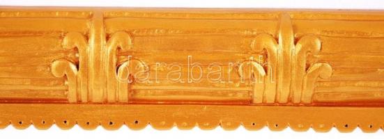 Egyedi készítésű dekoratív, faragott, arany színű hársfa keret, hibátlan állapotban, belső: 49,5×42,...