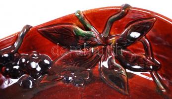 Pápai Kata (keramikus): Leveles nagy kínáló. Mázas kerámia gazdagon díszített, jelzett, hibátlan, m:...