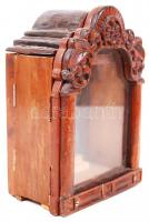 Régi faragott óratok, több helyen javított, m:26 cm, 18×12 cm