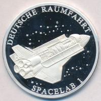 Németország 1993. "Német Szövetségi Köztársaság 50 éve - Német űrutazás Spacelab 1" Ag emlékérem (20g/0.999/40mm) sorszámozott tanúsítvánnyal T:PP Germany 1993. "50 years of Federal Republic of Germany - German Space Flight Spacelab 1" Ag medallion (20g/0.999/40mm) with certificate C:PP