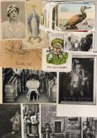 30 db vegyes képeslap és fotó