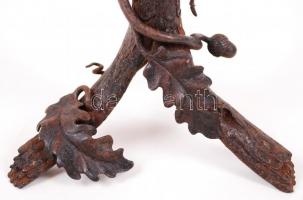 Kovácsoltvas gyertyatartó, gazdagon díszített, m:28 cm