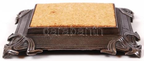 Szecessziós acéltoll tartó, öntöttvas parafa betéttel, 12×10 cm