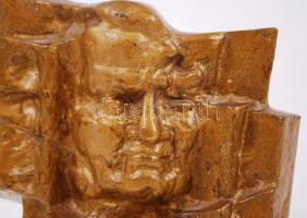 A vezér. bronz, jelzés nélkül, m:29 cm, s:8 kg