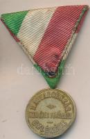 1896. "Milleniumi emlék" Br emlékérem (27mm) szalaggal T:2- ph