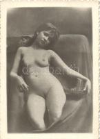 Nude minicard (12 × 8.3 cm)