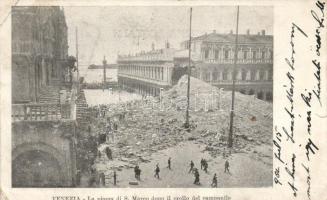 Venice Piazza San Marco after the collapse of the tower (b)