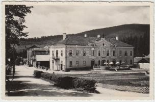 1941 Márkus Emília (1860-1949) színésznő saját kezű aláírása képeslapon