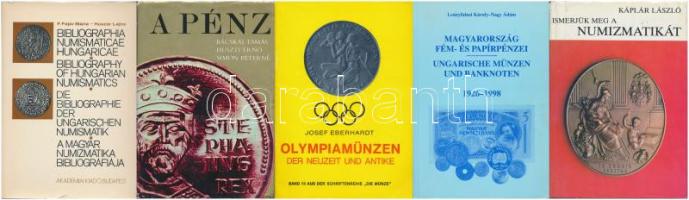 6db klf numizmatikai katalógus, szakkönyv, közte  1974. Bácskai Tamás - Huszti Ernő - Simon Péterné: "A Pénz"; 2002. Leányfalusi-Nagy: Magyarország fém- és papírpénzei 1926-2002; 1977. F. Fejér Mária - Huszár Lajos: A magyar numizmatika bibliográfiája, Akadémiai kiadó Budapest