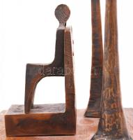 Samu Géza (1947-1990): Múlt, jelen, jövő. Bronz, jelzés nélkül, fa talapzaton, m:29 cm