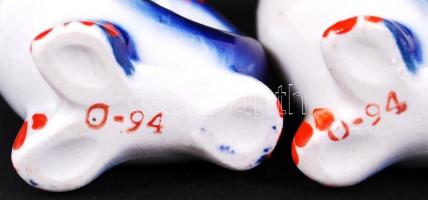 Kézzel festett, aranyozott, jelzett, hal formájú, komplett likőrös készlet 6db pohárral és egy kiönt...