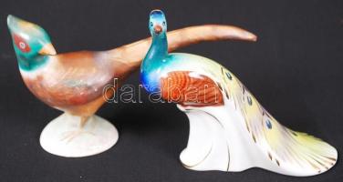 Madarak: 4db, kézzel festett, részben jelzett, porcelán, ill. fajansz madárfigura / 
Birds: hand pai...