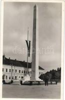 Óbecse country flag, war memorial