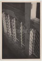 cca 1933 Kinszki Imre (1901-1945): Rácsos árnyak. Vintage kópia, hátoldalán szerzői pecséttel, 16x11cm