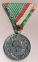 1918. Magyar Háborús Emlékérem kardokkal,sisakkal "Pro Deo et Patria" ezüstözött Br kitüntetés mellszalagon, "BRONZ" jelzéssel T:2 Hungary 1918. Commemorative Medal for World War I for combatants, tombac medal on wartime ribbon, with "BRONZ" hallmark C:XF