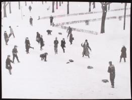 cca 1960 Krisch Béla: Tanítás után. Hátoldalán szerzői pecséttel, 29x39cm