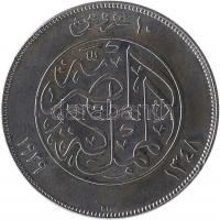 Egyiptom 1929BP 10P Ag "Fuád király" Budapest (13.93g) T:2
Egypt 1929BP 10 Piastres Ag &qu...