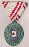 1914. "A Vörös Kereszt Ezüst Díszérme hadidíszítménnyel" fémjelzett ezüst kitüntetés mellszalagon T:2 Hungary 1914. "Red-Cross Silver Medal with military ornament" hallmarked silver decoration on ribbon C:XF