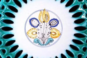 Bolha tétel: kistányérok, kiskancsó + Hollóházi kulacs Kőszeg látképpel, jelzett, hibátlan + kézi fe...