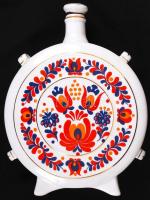 Bolha tétel: kistányérok, kiskancsó + Hollóházi kulacs Kőszeg látképpel, jelzett, hibátlan + kézi fe...