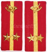 Egy pár postás vállap kürt-villám jelvénnyel /  Postmen's epaulets