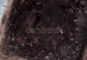 Kis kerámiatétel: népies vázácska, jelzett, repesztett vázácska, dobozka, szandál alakú hamutál / 
C...