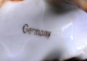 Tigris, jelzett porcelánfigura / 
Tyger, porcelain figure, 27x10x7cm