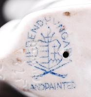 Kézzel festett, jelzett Herendi porcelán nyúl / 
Hand painted Herendi rabbit, 10cm