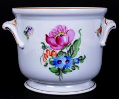 Virágokkal díszített, kézzel festett és aranyozott, jelzett Herendi kaspó /
Handpainted Herend flowe...