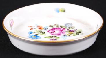 Virágokkal díszített, kézzel festett és aranyozott, jelzett Herendi tálka / 
Handpainted Herendi pla...