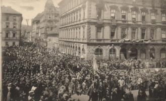 Budapest; a Katolikus Népszövetség könyörgő körmenete 1915. május 30.