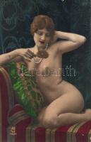 Nude lady (non pc) (pinhole)