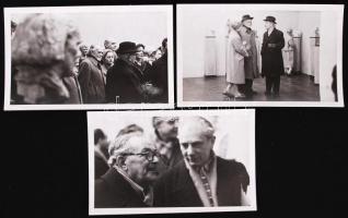 3db kiállítás megnyitó fotó, rajta Kodály Zoltán és felesége. 8x12cm