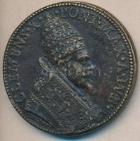 Olaszország / Pápai Állam 1675. "X. Kelemen pápa / Üdvözlik művének kapujában" Br emlékérem T:2- ph. Italy / Papal States 1675. "Clemens X / Greeting at the Gate of His Work" Br commemorative coin C:VF