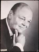 1967 Kazal László színművész nagyméretű, dedikált portréja Szipál műterméből, jelzett, 39x29cm