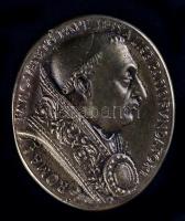 Olaszország / Pápai Állam DN "II. Pál pápa, az itáliai béke megteremtője" Br emlékérem (34x41mm) T:2 Italy / Papal States ND "Pope Paul II, the Founder of the Italian Peace" Br commemorative coin (34x41mm) C:XF