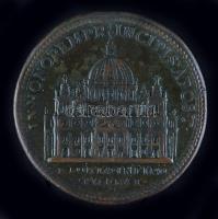 Olaszország / Pápai Állam 1617. "V. Pál pápa /A Szt. Péter bazilika főkapuja" Br emlékérem...