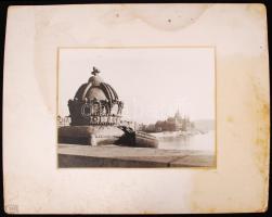 cca 1930 Szent Korona a Margit hídról, háttérben a Parlamenttel, paszpartuban, 40x50cm