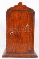 Cca 1900 hordozható, fém ékszerszéf, kívül fa hatású festéssel, pótolt kulccsal / 
Portable metal sa...