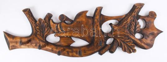 Vadász jelenetes ruhafogas, kézzel faragott, pácolt, 89×29 cm